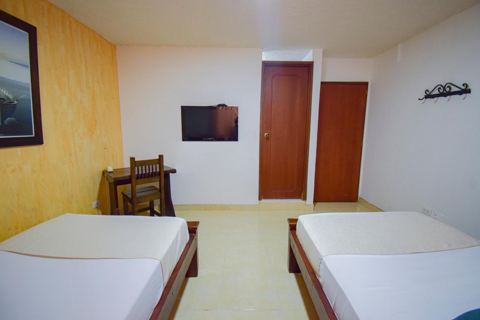 Hotel Toledo Plaza Armenia  Exteriér fotografie